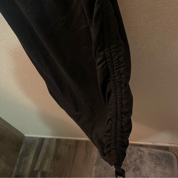 Black spaghetti strap dress - Picture 3 of 3